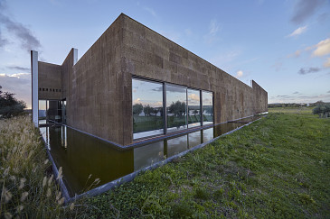 Buiten gevelkurk met isolerende façade kurk