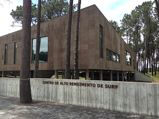 Buiten gevelkurk met isolerende façade kurk
