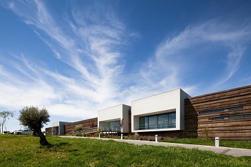 Buiten gevelkurk met isolerende façade kurk